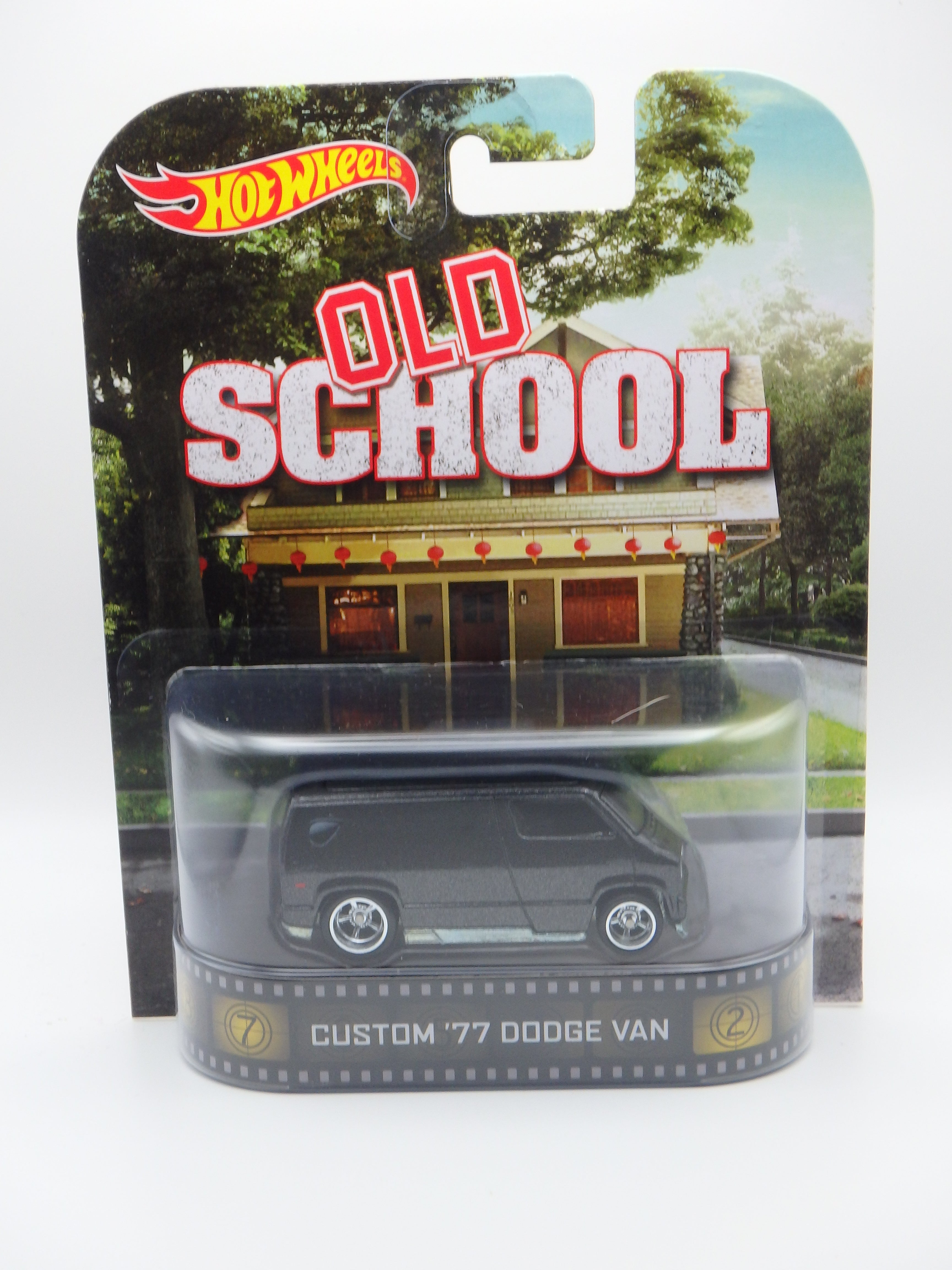 Old School - Custom '77 Dodge Van